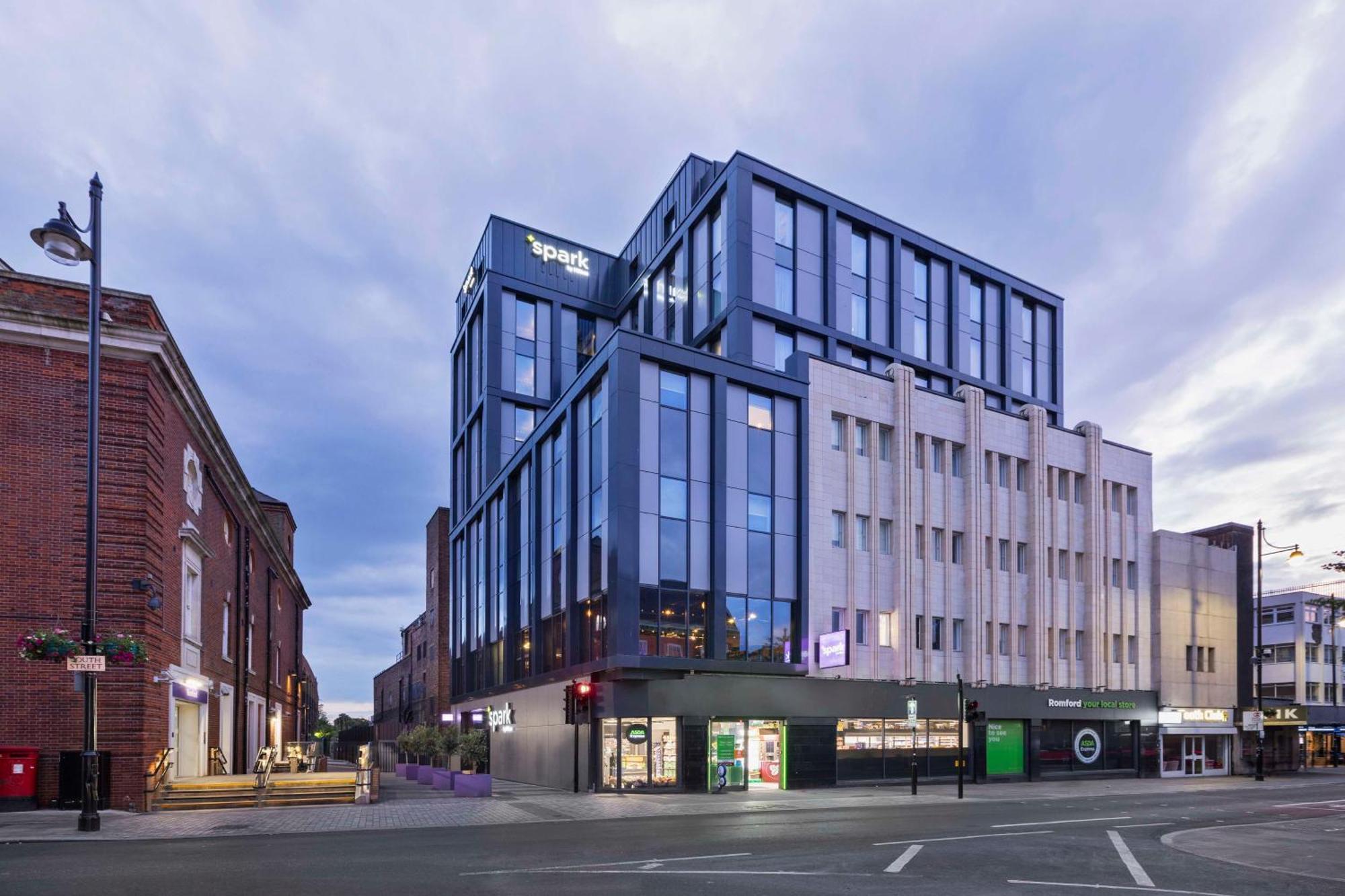 Spark By Hilton London Romford Zewnętrze zdjęcie